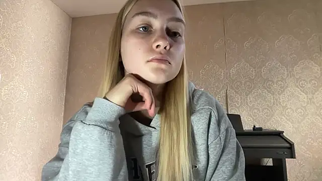 blondegirl2026's Live XXX Chat
