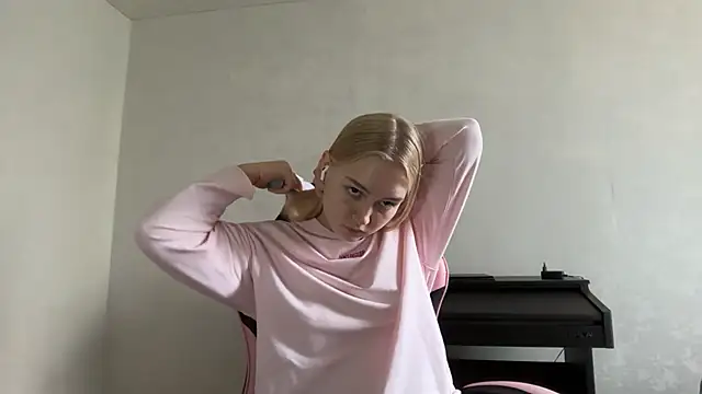 Chat +18 de blondegirl2026 ao vivo
