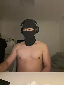 qazpqp Webcamshow