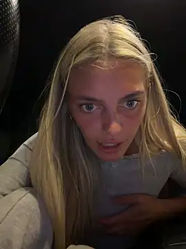 IndiaHughesUkx webcam show
