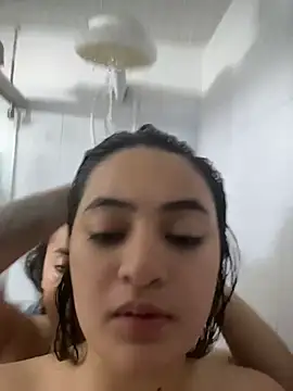 Antonella_Julietaa 网络视讯表演