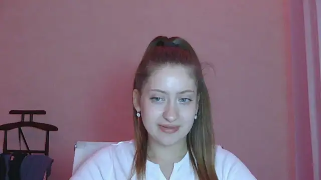 Webkamerová show emilyyboo