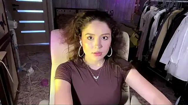 Chatroom XXX en direct de CrispyVeil