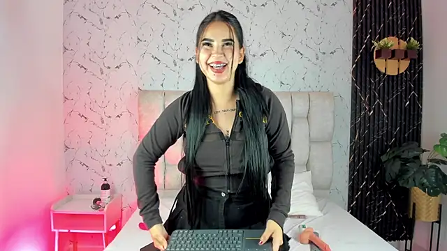 Show de webcam de IvvonyMonroe