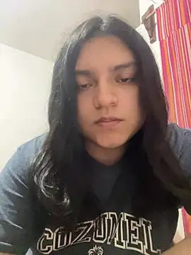 Show de petitelatino na webcam