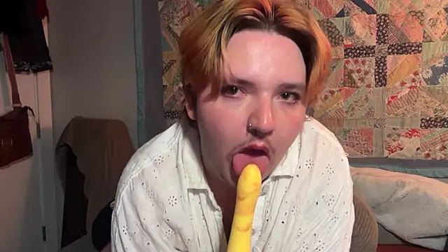 cuntboyKitのウェブカメラショー