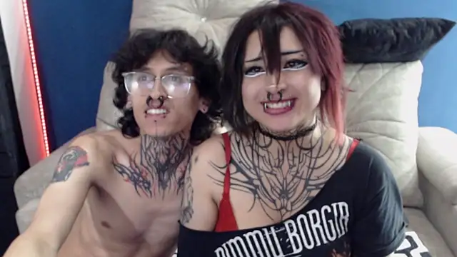 AganoahNoir webcam show