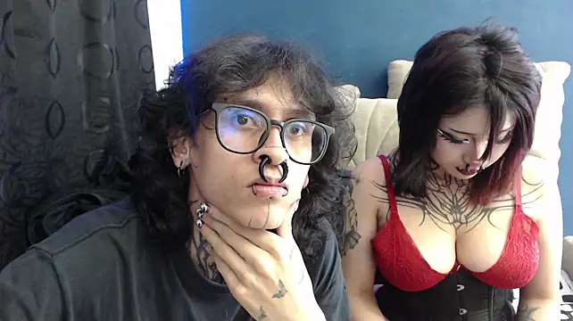AganoahNoir Show in webcam