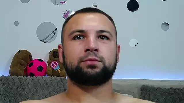 Show modela liam_studd na web-kameri