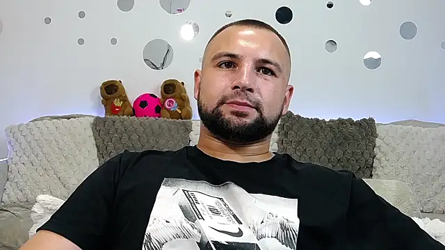 Show modela liam_studd na web-kameri