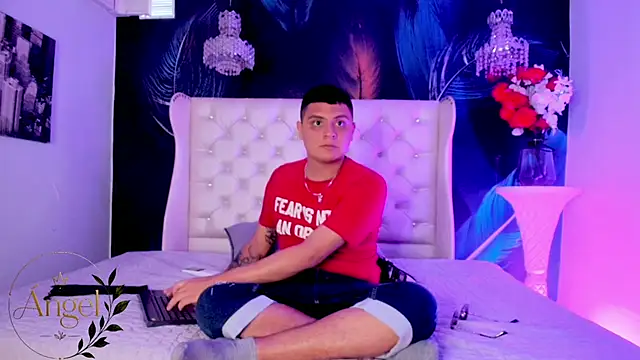 AngelBlue__n Webbikameraesitys