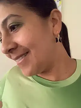 Chat +18 de Antonella_SW1 ao vivo