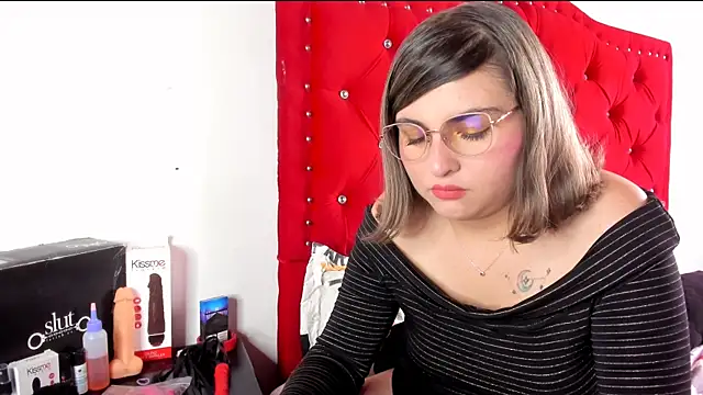 Sofia__bella: онлайн-секс-чат