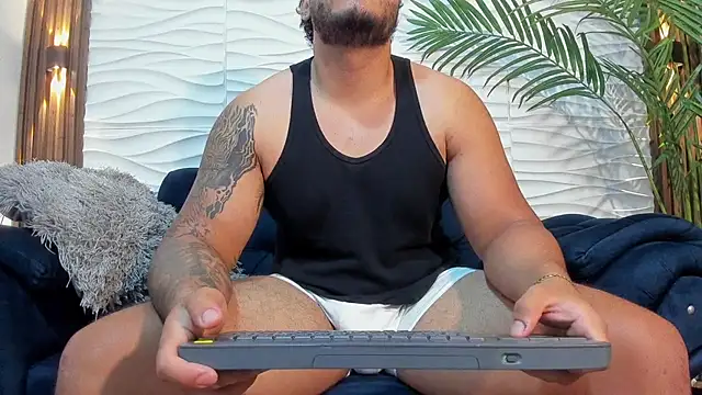 Magnus_Cael's Webcam Show