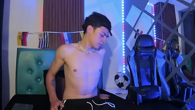 Mike_red webkamerás műsora