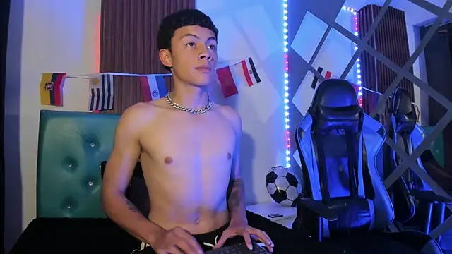 Mike_red Webcamshow