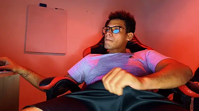 Midnight_Vault webcam show