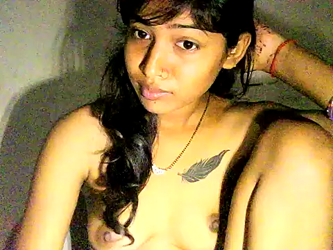 Roseyy_001's Live XXX Chat