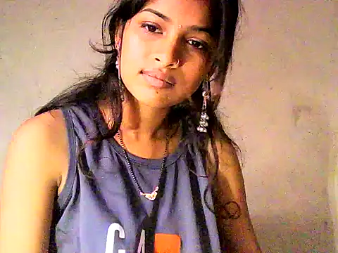 Roseyy_001 – Naživo XXX chat