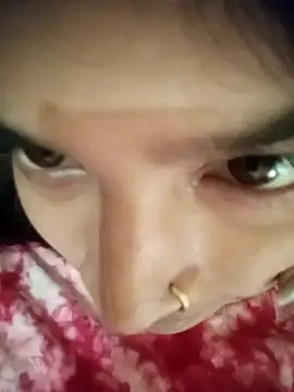 Roseyy_001's Live XXX Chat