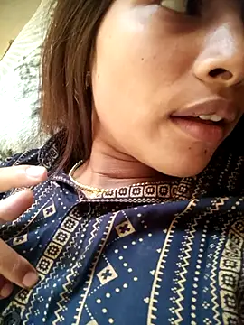 Roseyy_001's Webcam Show