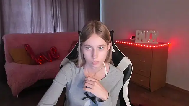 ModelPi XXX чат на живо