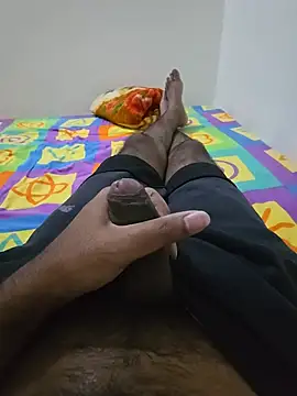 Mazino-02 Show in webcam