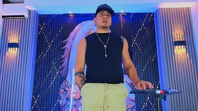 Iam_Josue- webcam show
