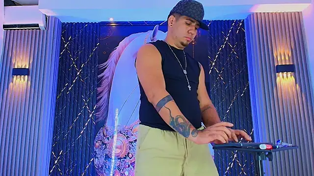 Iam_Josue- Webcam show