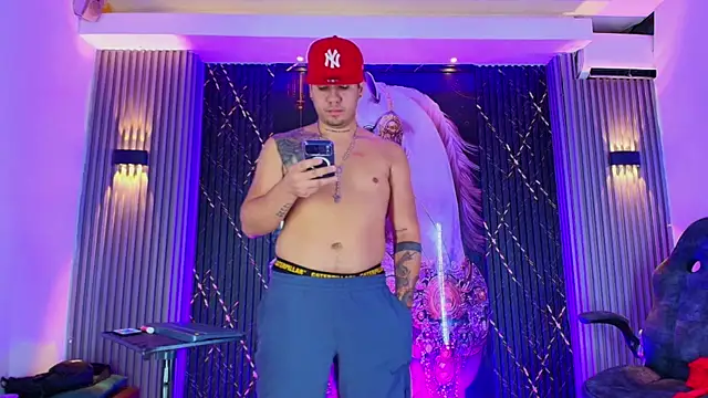 Show modela Iam_Josue- na web-kameri