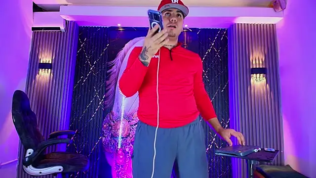 Iam_Josue-'s Webcam Show