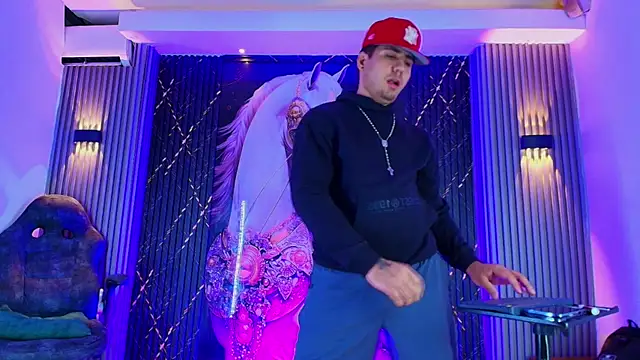 הופעת וובקאם של Iam_Josue-
