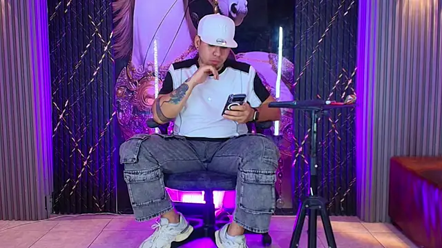 Iam_Josue-'s Webcam Show