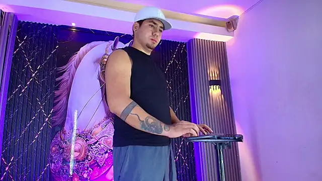 Iam_Josue- webcam show