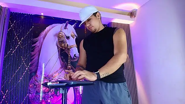 Iam_Josue- Шоу с уебкамера