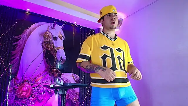 Show modela Iam_Josue- na web-kameri