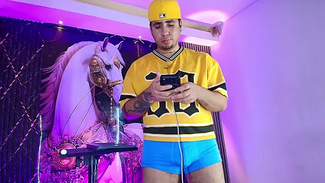Iam_Josue- Show in webcam