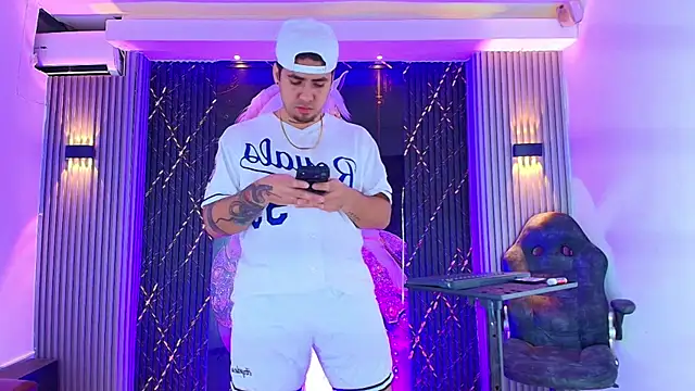 Iam_Josue- webkamerás műsora