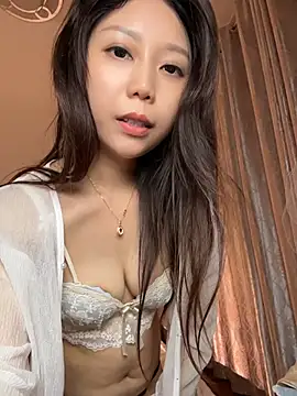 xiaoyizi20261 网络视讯表演