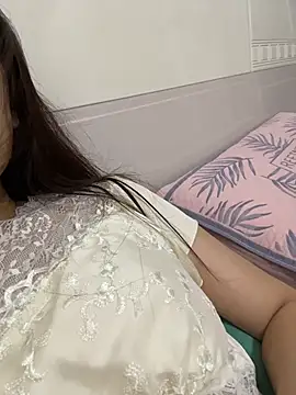 xiaoyizi20261 Show in webcam