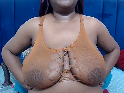 WineOfAfricaxx23 Chat XXX in diretta