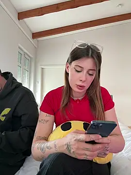 Chaos_and_cream Webcamshow