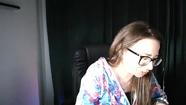 NoraMilf's Live XXX Chat