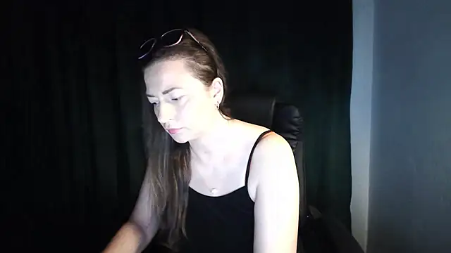 Chat XXX en directo de NoraMilf