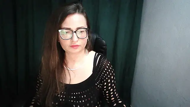 NoraMilf's Live XXX Chat