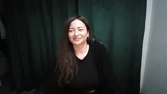 Chatroom XXX en direct de NoraMilf
