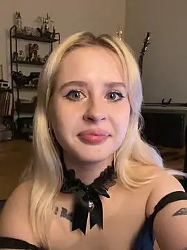 Show modela viviennedoll na web-kameri