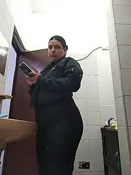 Pertunjukan Kamera Web YINNA__24