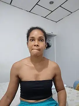 AstridMonroee XXX чат на живо
