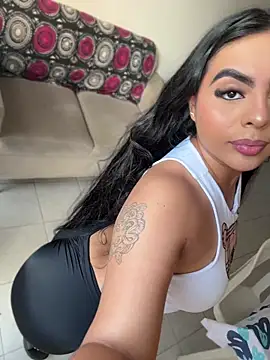 Chat XXX en directo de Aylin_Fox